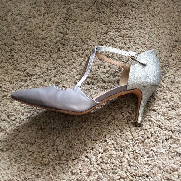 Silver heels - Picture 3 of 5